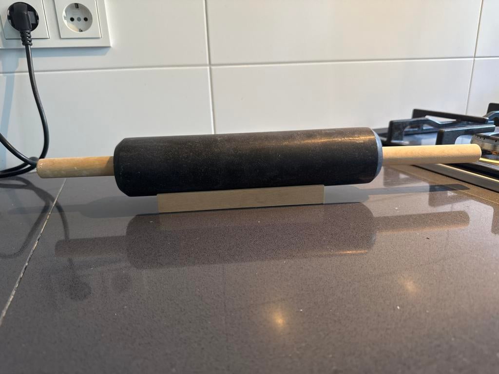 Marmeren deegroller met houten handvatten en houder, Overige typen, Ophalen of Verzenden, Zo goed als nieuw, Zwart