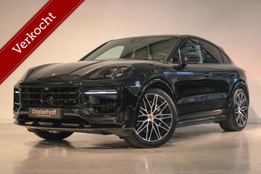 Porsche Cayenne Coupé 3.0 E-Hybrid 4w-best | PANO | SOFTCL, Automaat, Gebruikt, 2995 cc, 4 stoelen
