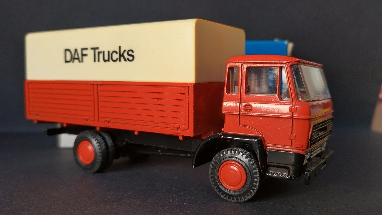 Daf Kantelcabine 2300 1:50 Lion Car Pol, Hobby en Vrije tijd, Verzenden, ., Zo goed als nieuw, .