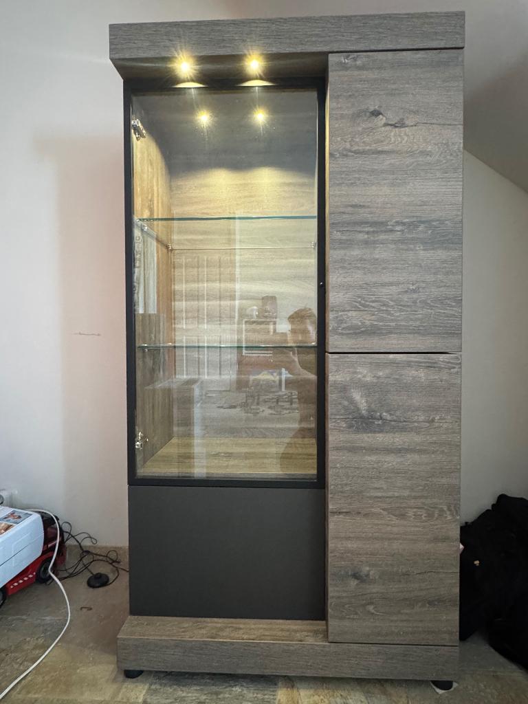 Vitrinekast, Huis en Inrichting, Kasten | Vitrinekasten, Ophalen, Kunststof, Met deur(en), 50 tot 100 cm