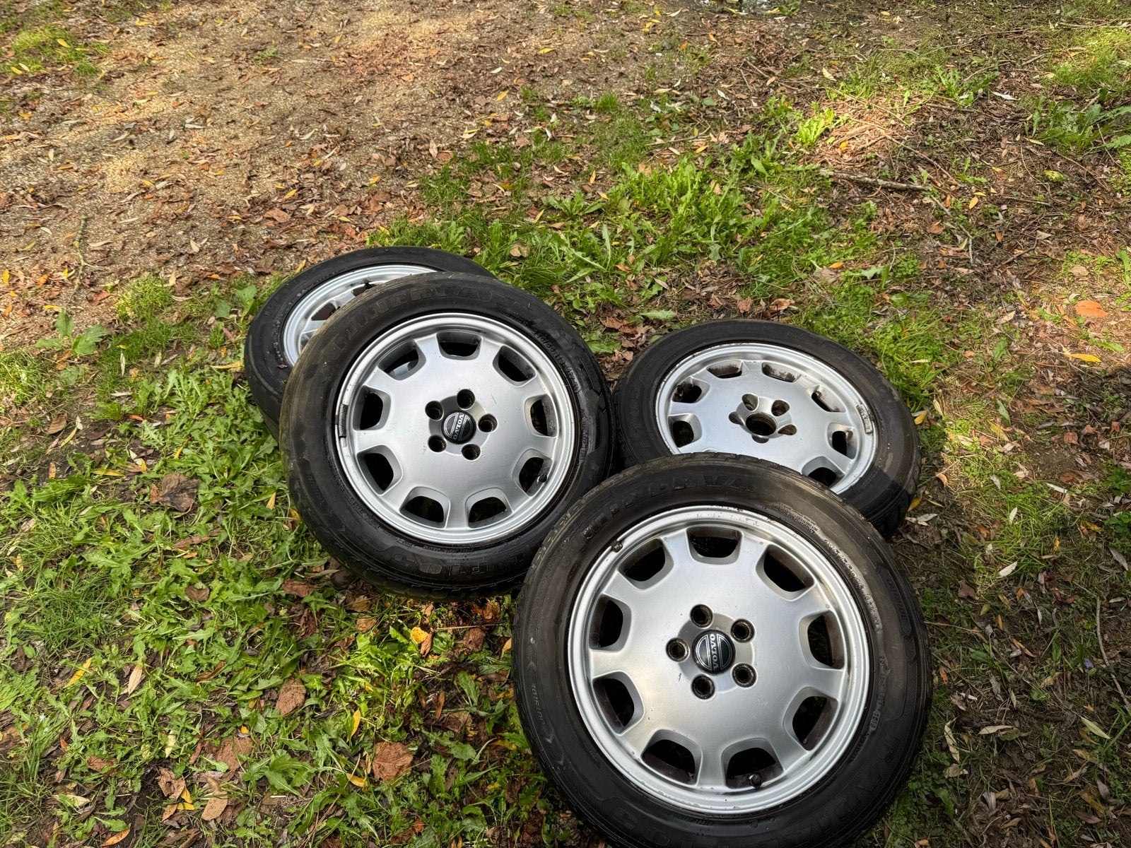 Originele Volvo V70 16 inch lichtmetalen velgen – set van 4, Ophalen, Gebruikt, Volvo
