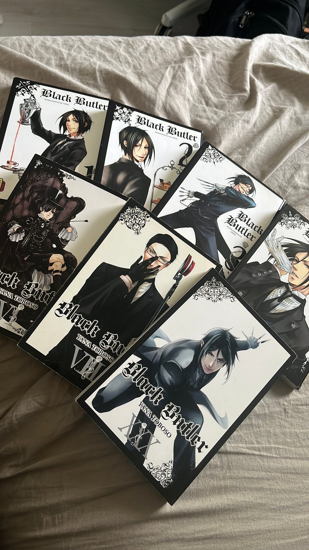 Black butler manga 1-4 NL 6-8-20 EN, Eén stripboek, Ophalen of Verzenden, Zo goed als nieuw
