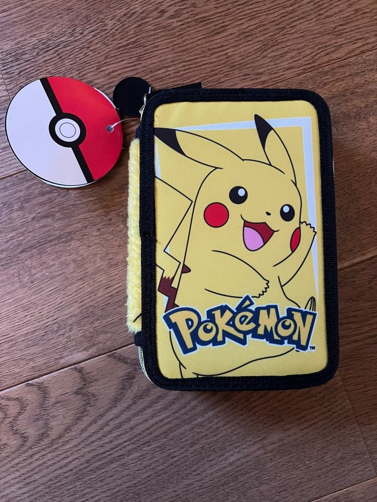 Pokémon etui met stiften en notitieboek- NIEUW, Diversen, Ophalen of Verzenden, Nieuw