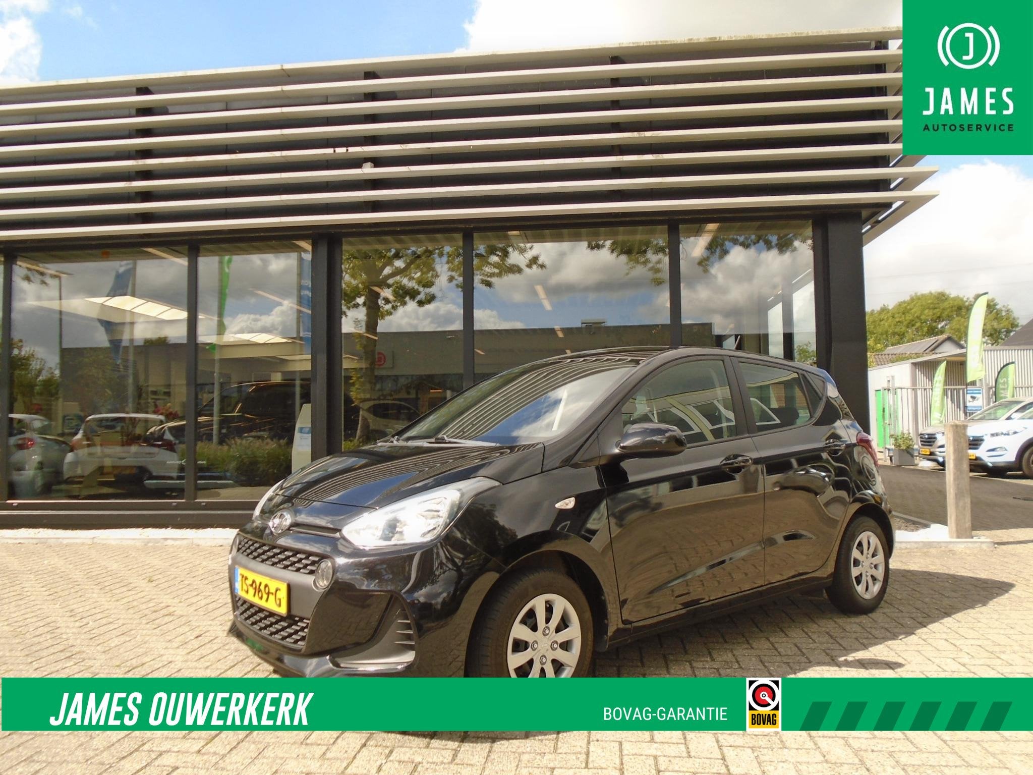 Hyundai i10 1.0i Comfort & navigatie groot scherm, Voorwielaandrijving, Stof, Gebruikt, 31 €/maand
