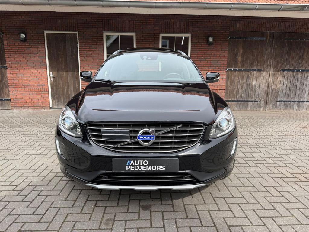 Volvo XC60 2.0 T5 AWD Inscription | PANO| LEDER| ACC| Dealer, Automaat, Zwart, 1969 cc, Bi-Xenon koplampen