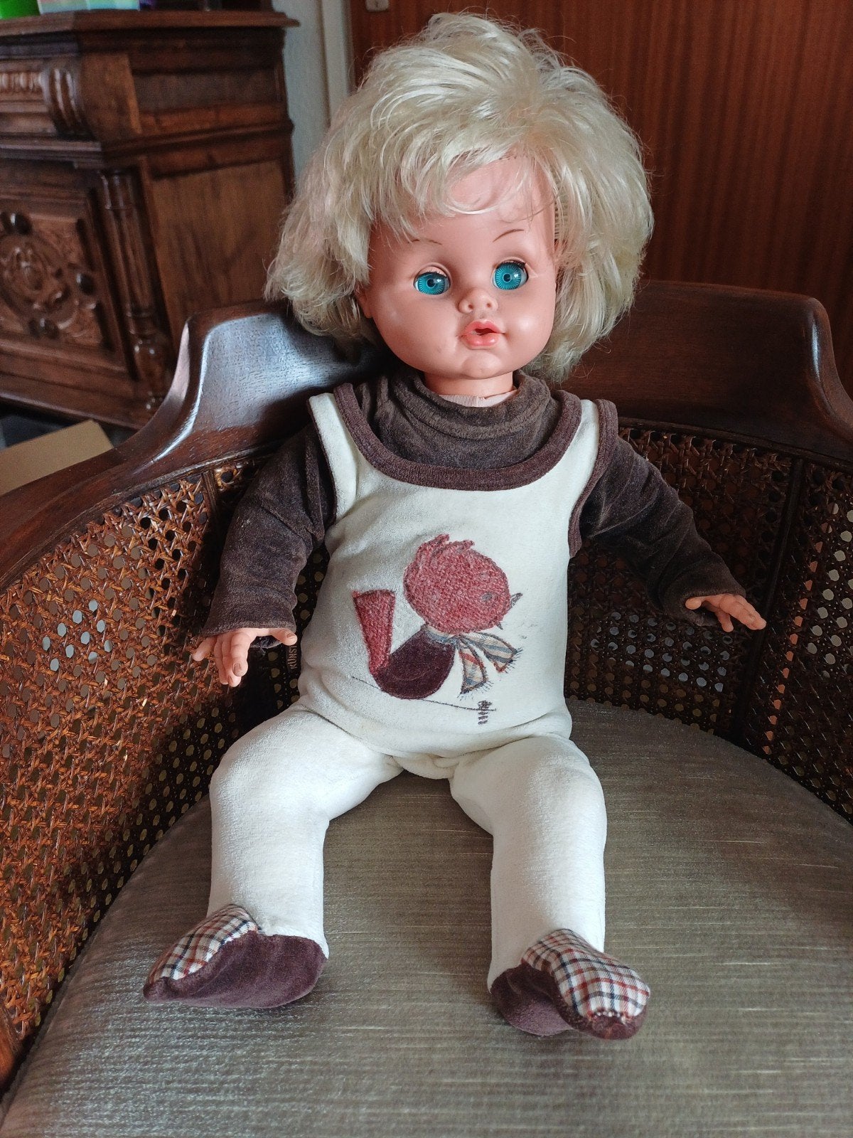 Vintage 60 cm pop met slaapogen en blond haar, Ophalen of Verzenden, Gebruikt, Pop