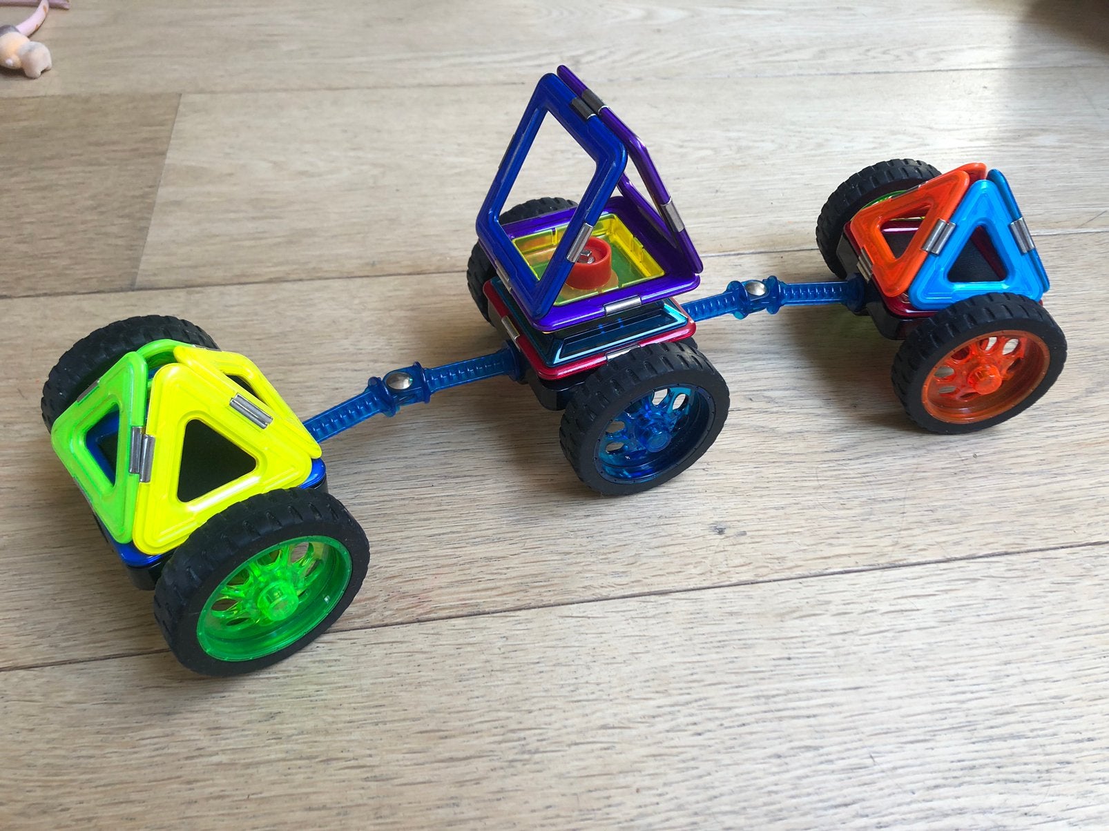 Geosmart magnetische auto/wielen en spinner, Ophalen, Gebruikt