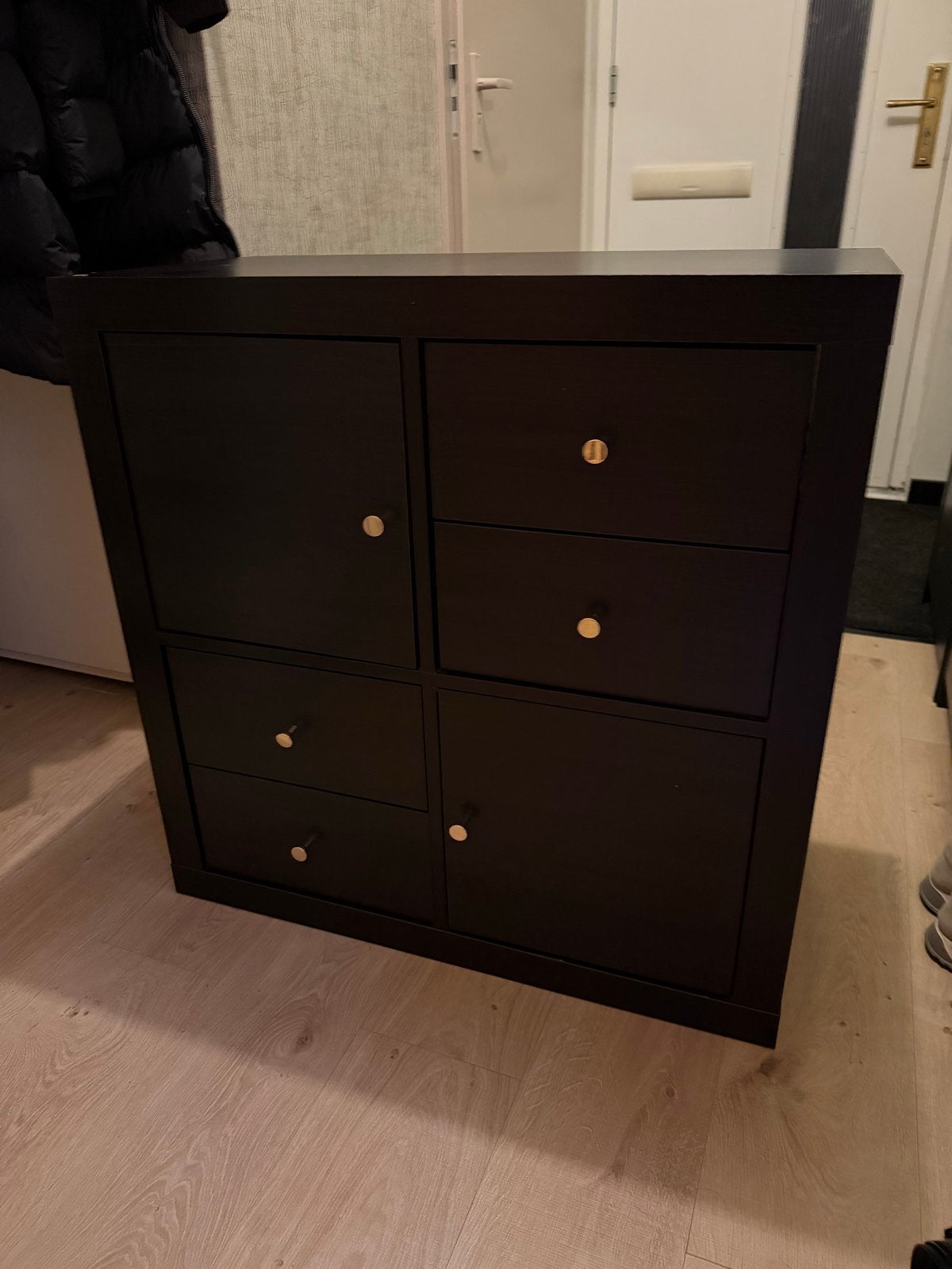 IKEA Kallax Kast Zwartbruin met Gouden Knoppen, Ophalen, Gebruikt