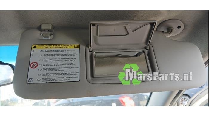 Zonneklep van een Chevrolet Spark, Gebruikt, -, Ophalen of Verzenden, -