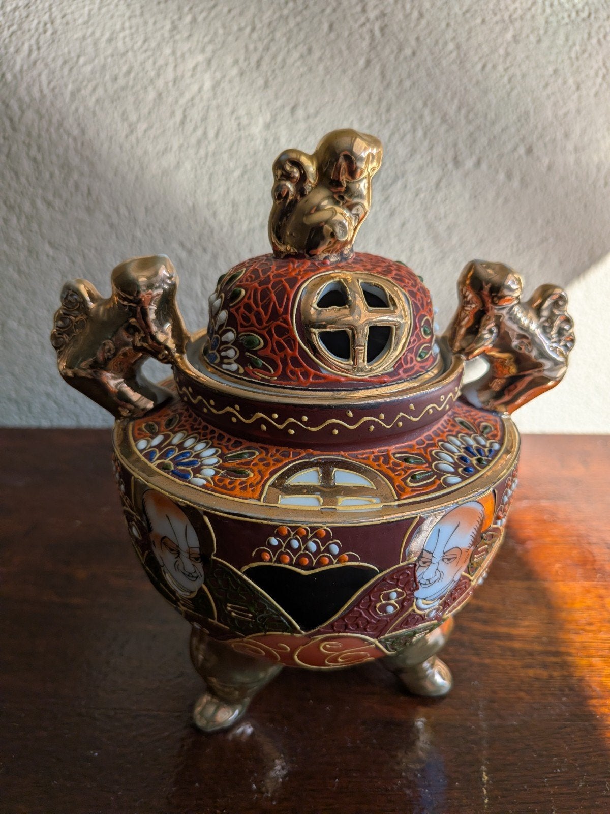 Oosterse porseleinen wierookbrander+ deksel rijk gedecoreerd, Antiek en Kunst, Antiek | Keramiek en Aardewerk, Ophalen