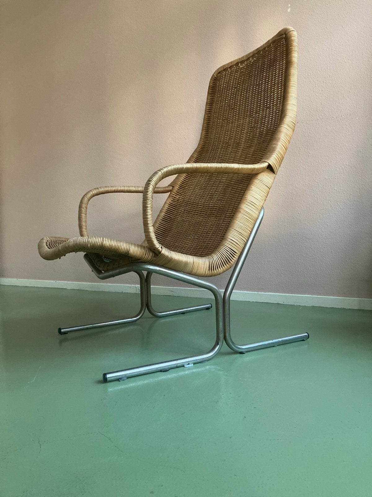 Vintage rotan design fauteuil met metalen frame, Huis en Inrichting, Gebruikt, Overige kleuren, Riet of Rotan, Ophalen of Verzenden