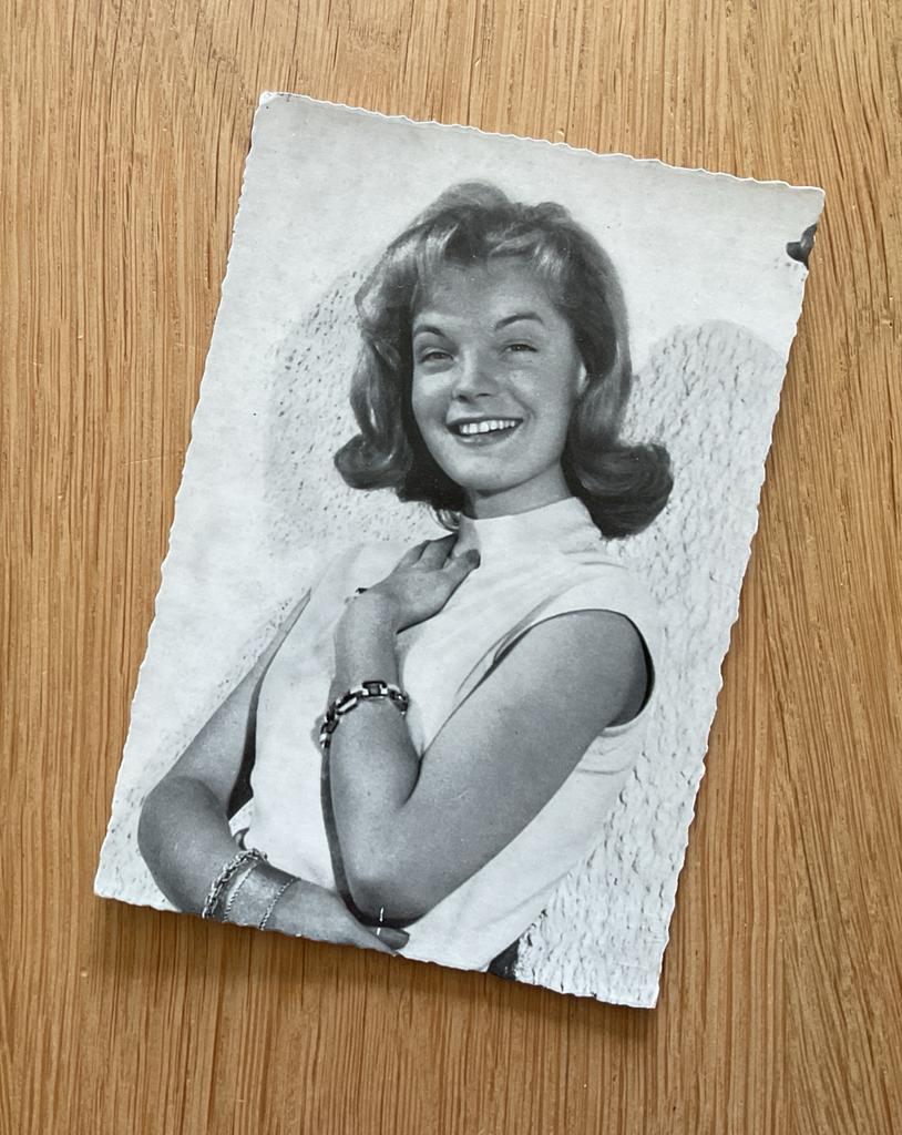 Ansichtkaart Romy Schneider - Zwart-wit foto, Ophalen of Verzenden, Gebruikt, Buitenland, Kaart, Foto of Prent