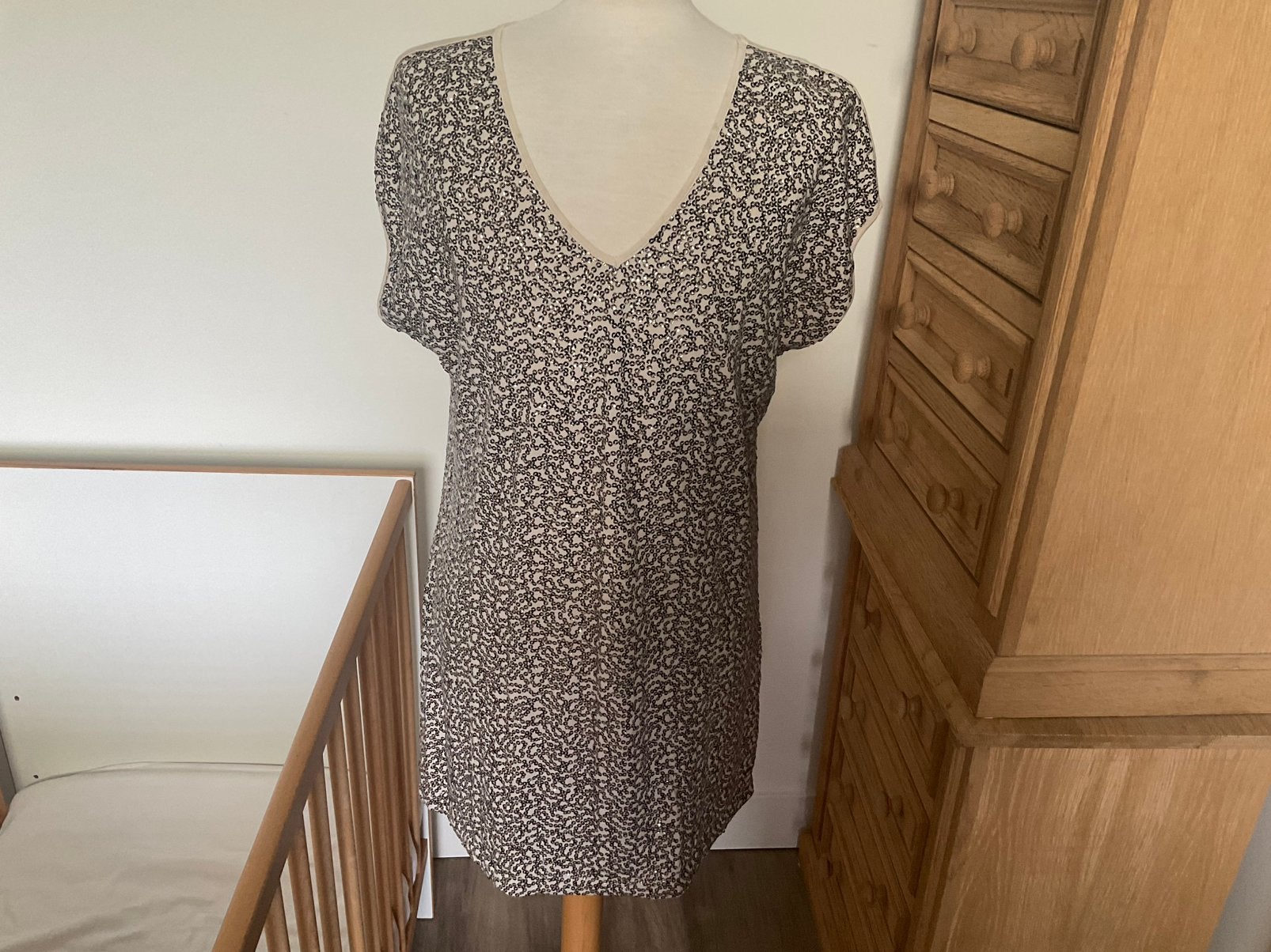 Zomerjurk met pailletten/lovertjes, Kleding | Dames, Jurken, Beige, Maat 46/48 (XL) of groter, Ophalen of Verzenden, Zo goed als nieuw