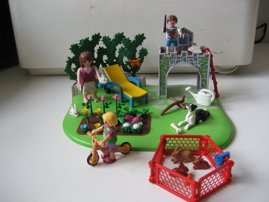 playmobil spelen in de tuin 70010, Ophalen of Verzenden, Zo goed als nieuw