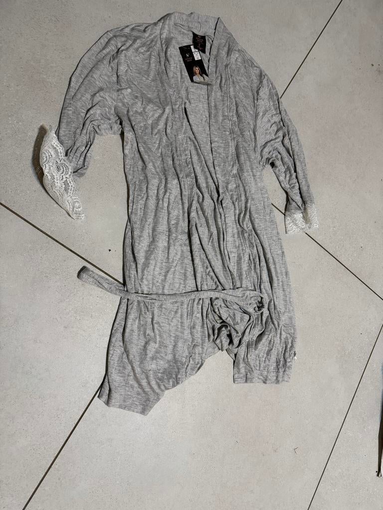 Sylvie Meis Kimono Badjas Grijs Maat S/M Nieuw met label, Ophalen of Verzenden, Nieuw, Maat 36 (S)