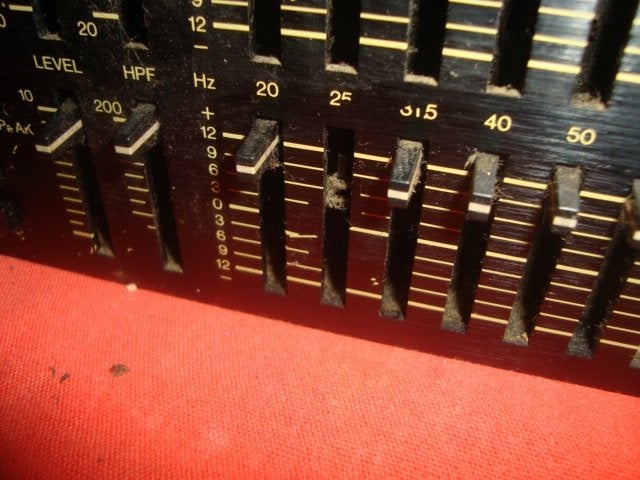 Gebruikt: Yamaha Q2031A equalizer, 20260456, Mteurope@outlook.com, YAMAHA, MTE, Gebruikt