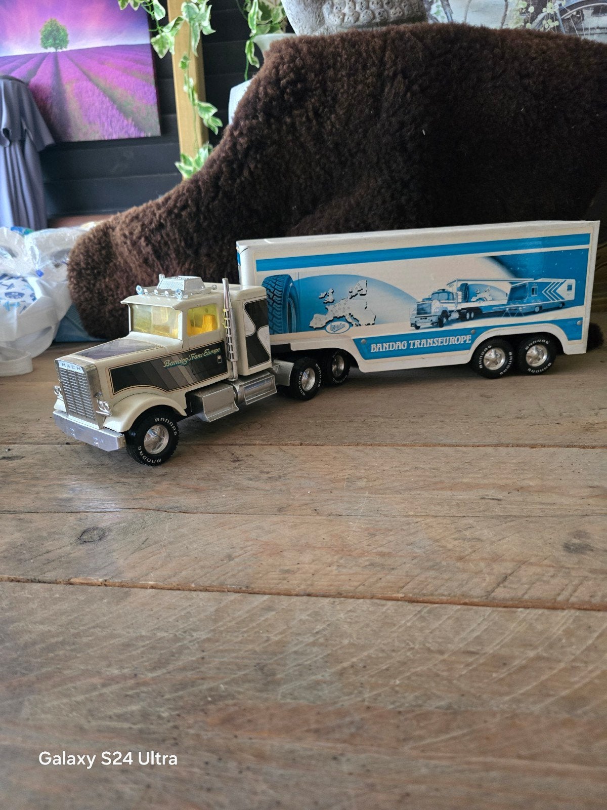 017 > Mack vrachtwagen,, Ophalen