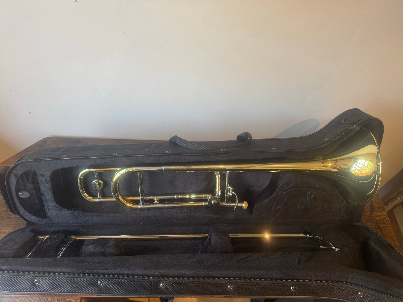 Bach TB503B Bb/F Trombone Outfit, Grote Boring. Nieuw!, Ophalen of Verzenden, Nieuw, Tenor, Met koffer