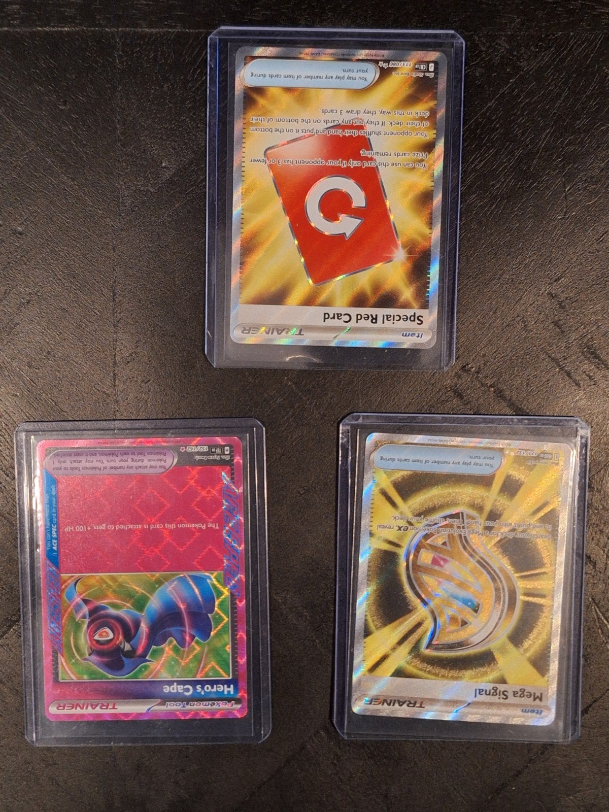 Pokémon Kaarten: Special Red Card, Hero's Cape, Mega Signal, Hobby en Vrije tijd, Verzamelkaartspellen | Pokémon, Zo goed als nieuw