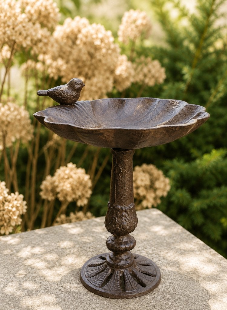 VOGELDRINKSCHAAL OP VOET / DRINKSCHAAL / gietijzer, Tuin en Terras, Nieuw, Info@huisentuindecoratiemarie.nl, Huis en tuin decoratie marie