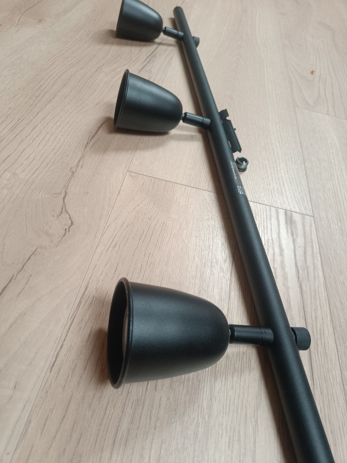 ikea plafondrail 3 spots - skurup lamp, Ophalen, Zo goed als nieuw