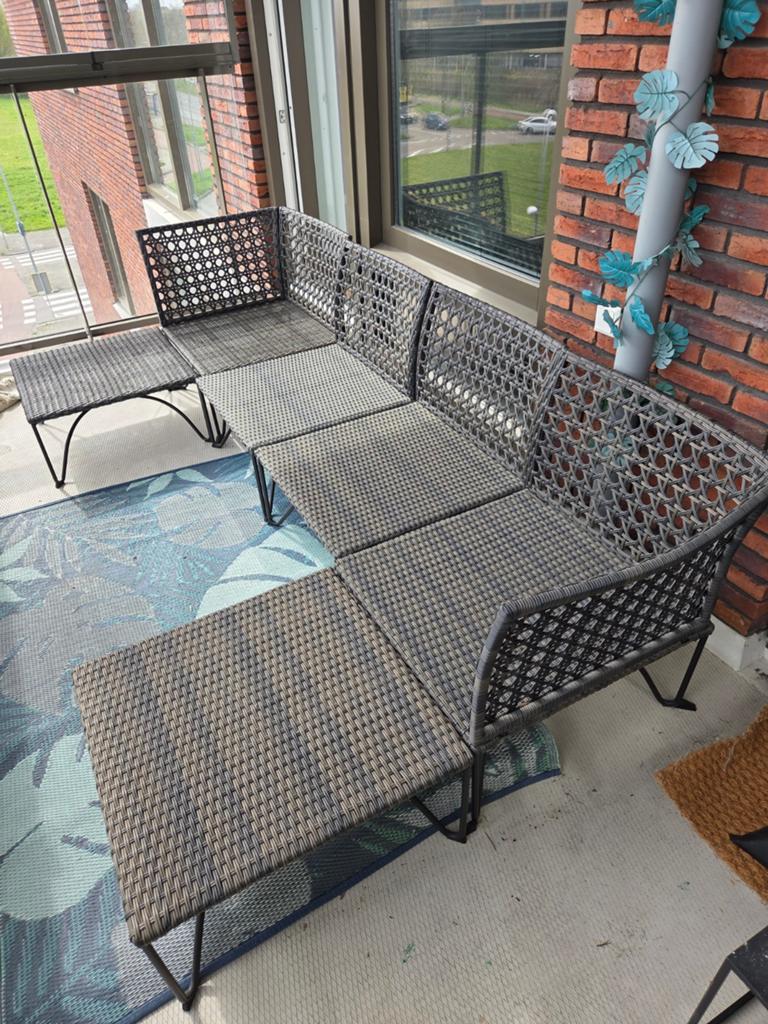 Ikea JUTHOLMEN loungeset (2 tussenstuk, 2 hoek, 2 voet), Ophalen