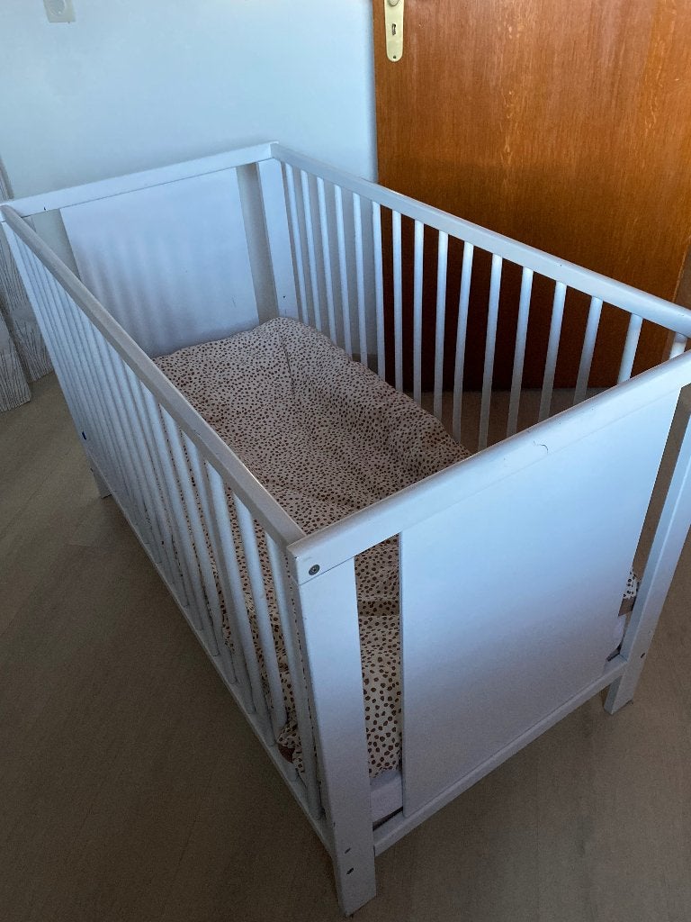 Wit ledikant met matras, Kinderen en Baby's, Ophalen, Gebruikt, Ledikant