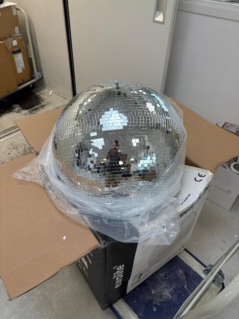 Spiegelbol - 40 cm - nieuw in doos, Muziek en Instrumenten, Licht en Laser, Ophalen of Verzenden, Nieuw, Laser