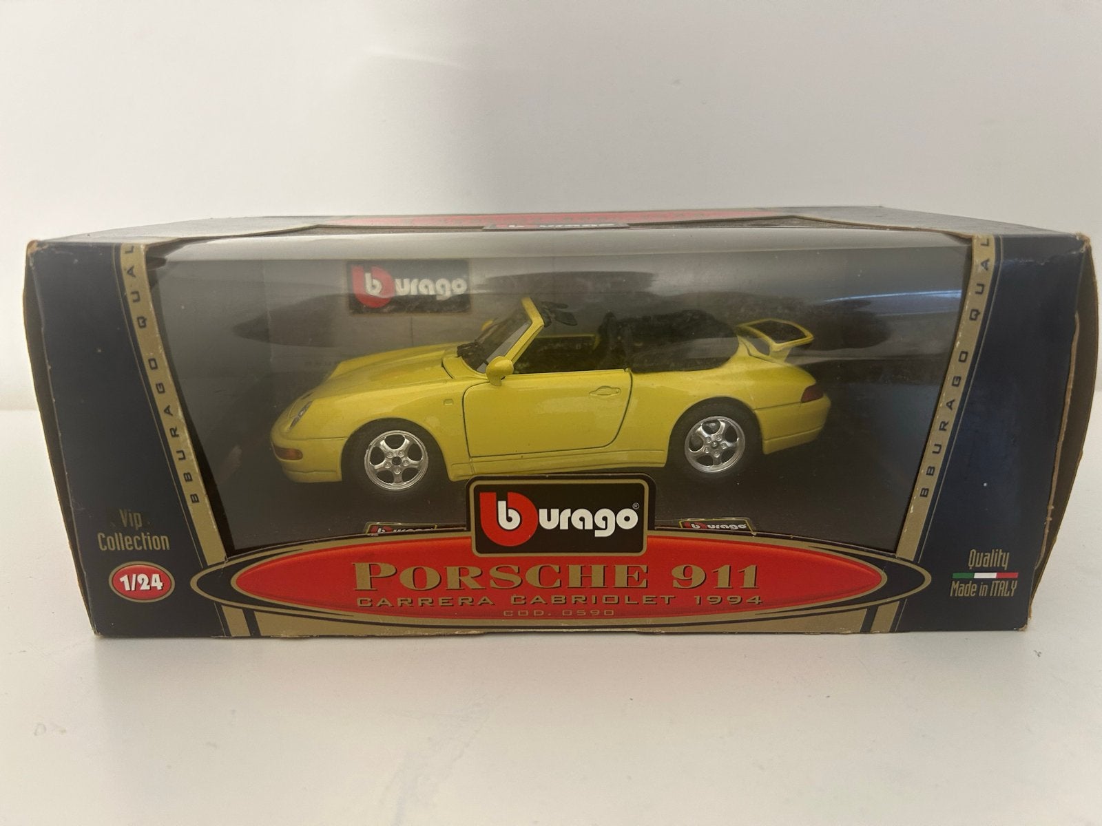 Bburago Porsche 911 Carrera Cabriolet 1994 - Geel 1:24, Ophalen of Verzenden, Nieuw, Auto, Bburago