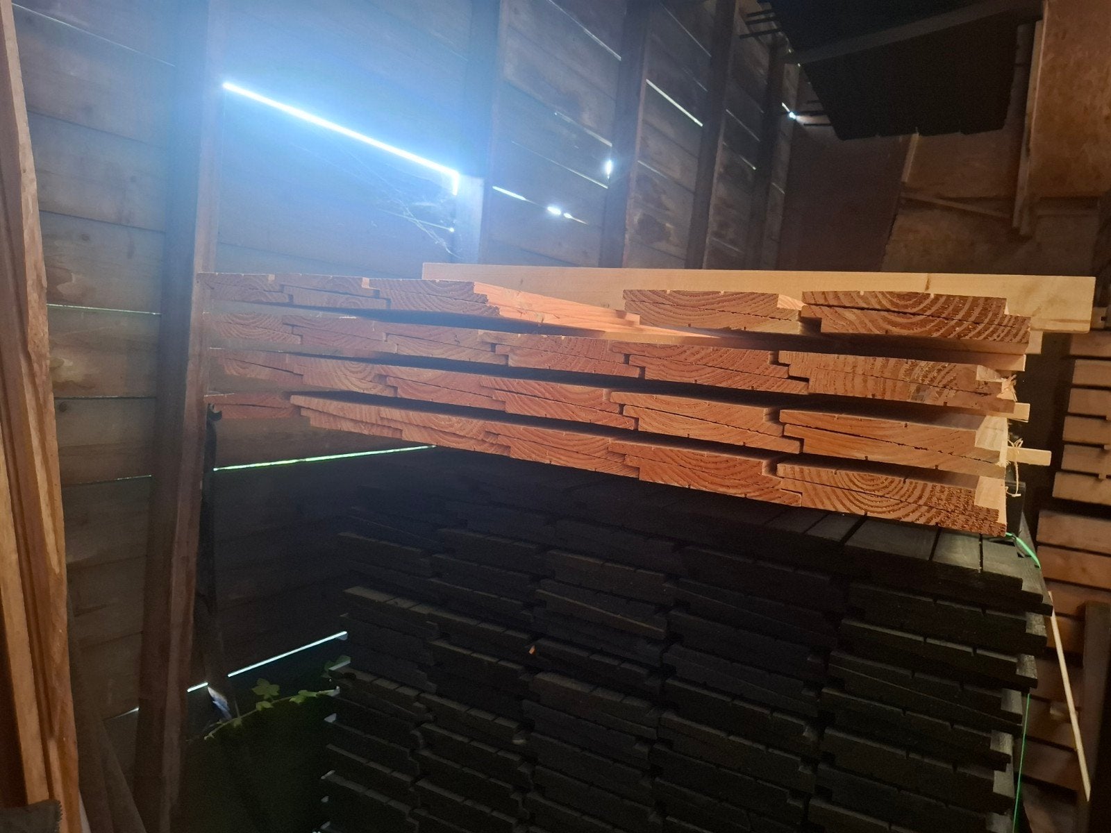 Partij 46 st douglas zweeds rabat planken 4 m bezorgen mogel, Tuin en Terras, Palen, Balken en Planken, Ophalen, Nieuw, 250 cm of meer