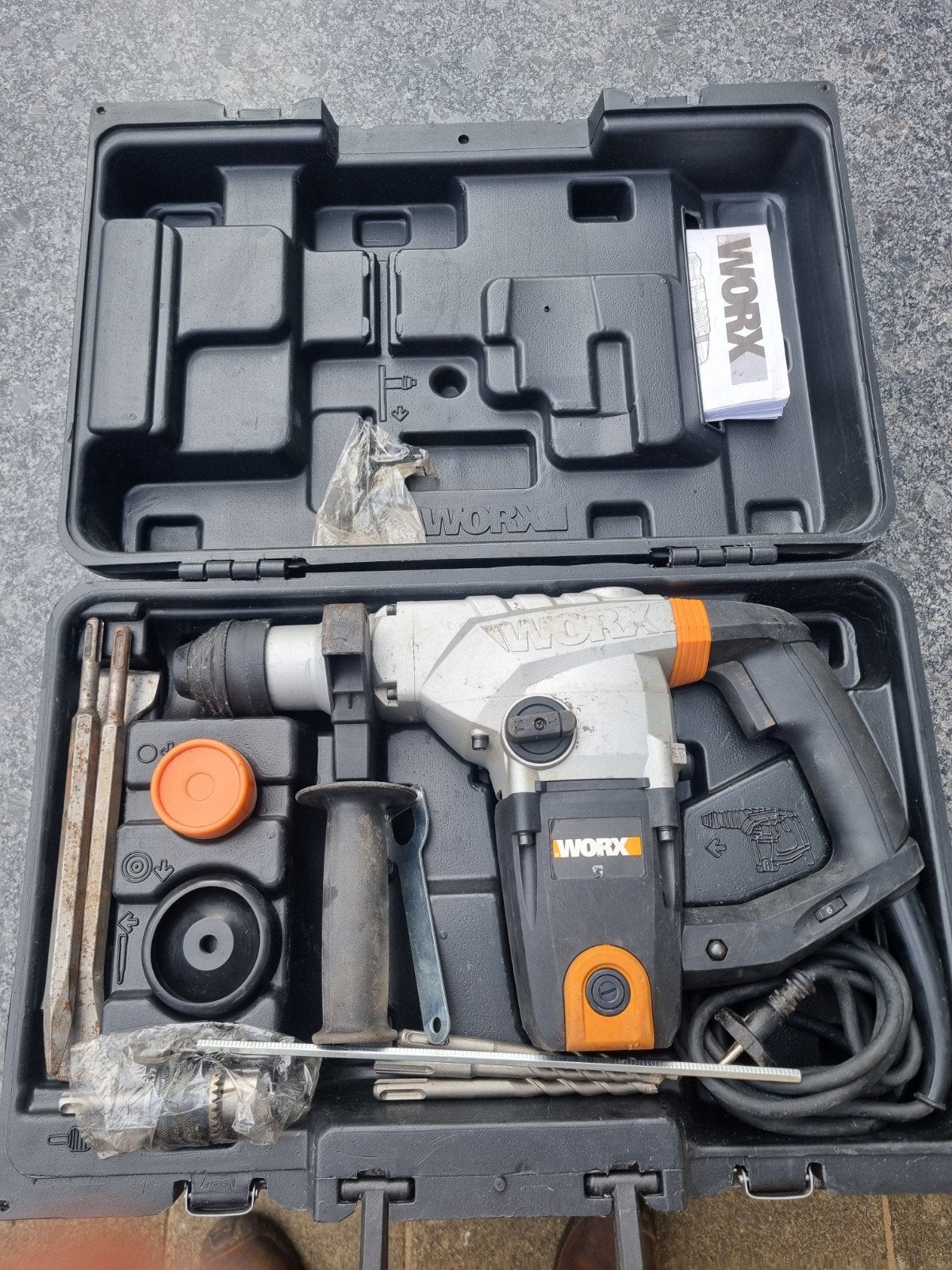 Worx Boorhamer met accessoires in koffer, Ophalen, Boor- en/of Breekhamer, Klopboormechanisme, Gebruikt