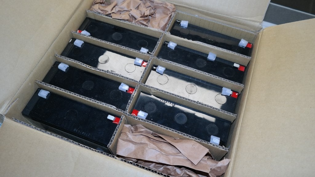 yuasa np12-6sl 8 stuks nieuw in doos 6v 12.0AH, Ophalen of Verzenden, Nieuw