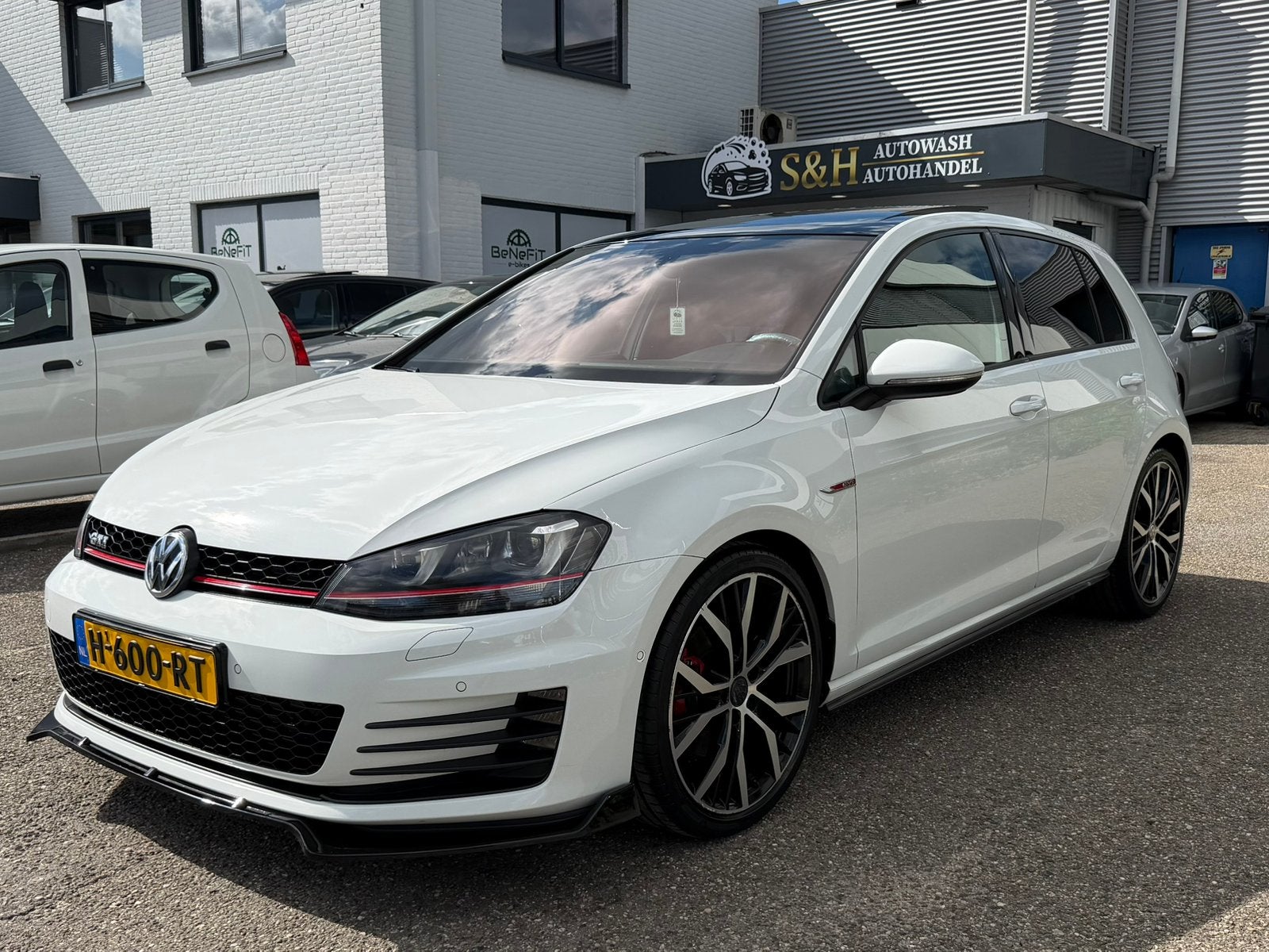Volkswagen Golf 2.0 TSI 162KW 5D DSG 2015 Wit, Auto's, 4 cilinders, Wit, Bedrijf, 690 kg