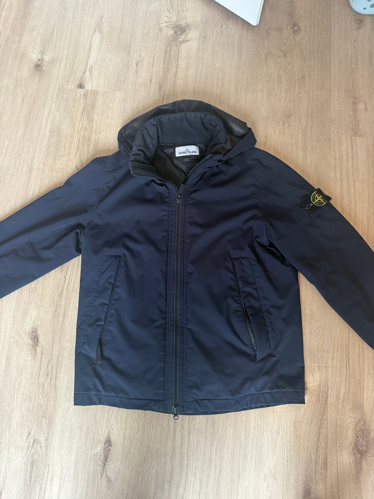 Stone island soft shell-r with primaloft, Ophalen of Verzenden, Gedragen, Maat 52/54 (L), Blauw