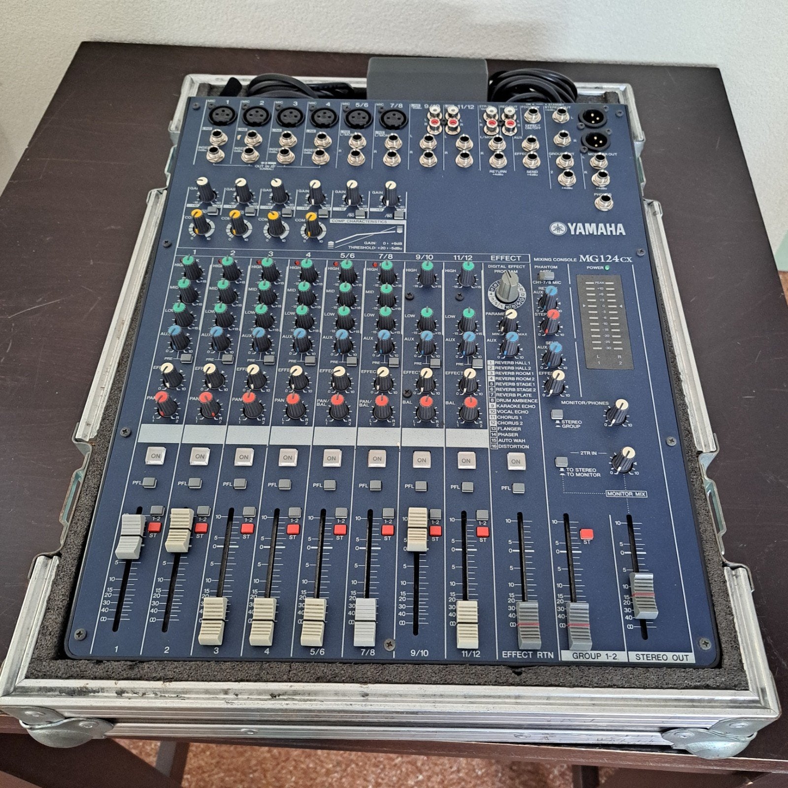 Yamaha MG22CX Mengpaneel in Duty Case, Ophalen of Verzenden, Gebruikt