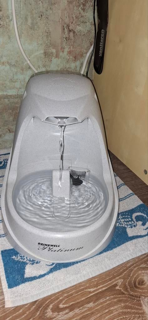 Petsafe Drinkwell Platinum Fontein, Dieren en Toebehoren, Ophalen of Verzenden, Gebruikt