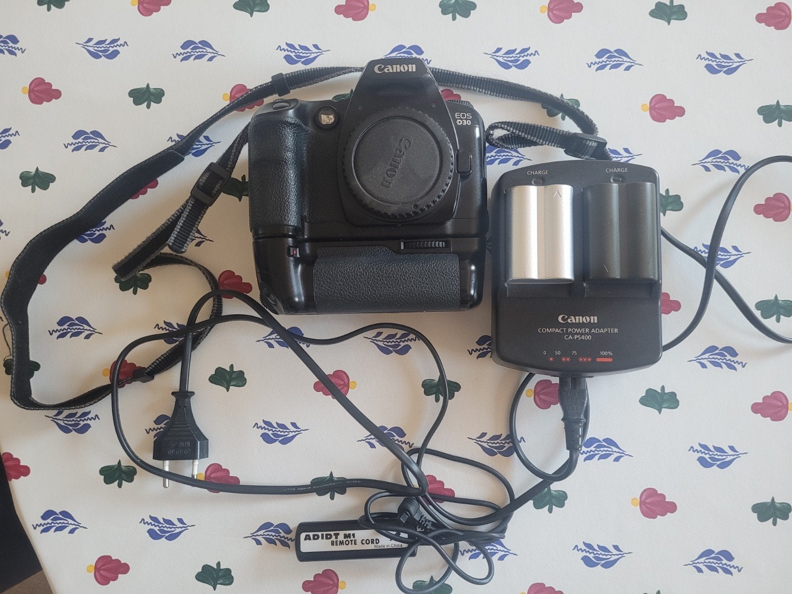 Canon D30 camera uit 2002, Gebruikt, Spiegelreflex, Canon, Draagriem