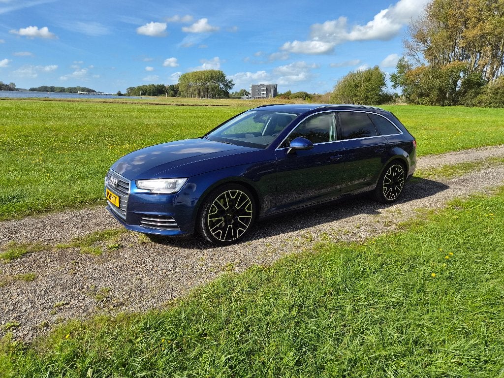 Audi A4 2.0 Tfsi Ultra 190pk S Tronic 2017 Blauw, Auto's, Zwart, 1984 cc, A4, Leder