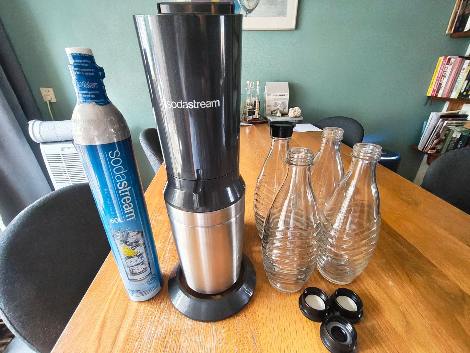 Sodastream Crystal met 4 glazen flessen en extra canister, Witgoed en Apparatuur, Ophalen, Zo goed als nieuw