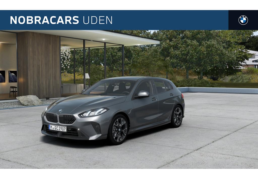 BMW 1 Serie 120 M Sport Automaat / Panoramadak / Sportstoele, Zwart, 156 pk, Zwart, Bedrijf