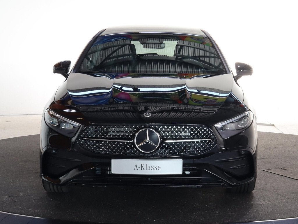 Mercedes-Benz A-klasse 250e Business Solution AMG | Panorama, Auto's, Mercedes-Benz, 4 cilinders, Plug-in hybride, Bedrijf, Hybride Elektrisch/Benzine