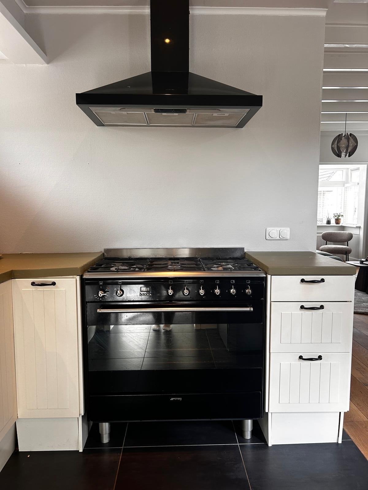 SMEG 90 cm 6-pits gasfornuis + elektrische oven + afzuigkap, Ophalen, Gebruikt, Hete lucht, Tussenbouw