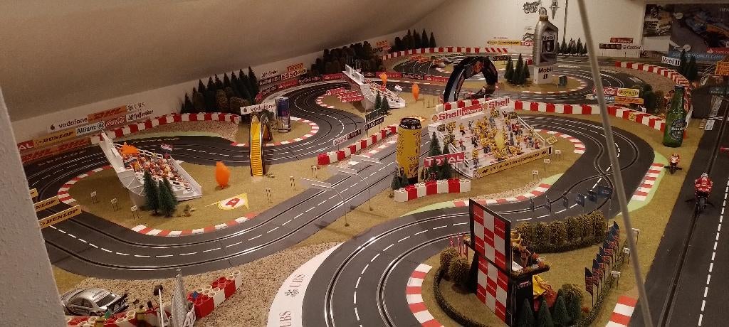 Carrera racebaan evolution, Kinderen en Baby's, Speelgoed | Racebanen, Carrera, Ophalen of Verzenden, Elektrisch, Racebaan
