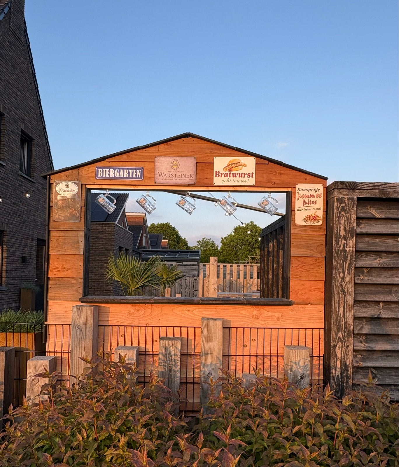 Houten Biergarten/Tuinhuisje - 3 stuks, diverse maten, Gebruikt, Tuinhuis, Minder dan 200 cm, Zonder ramen