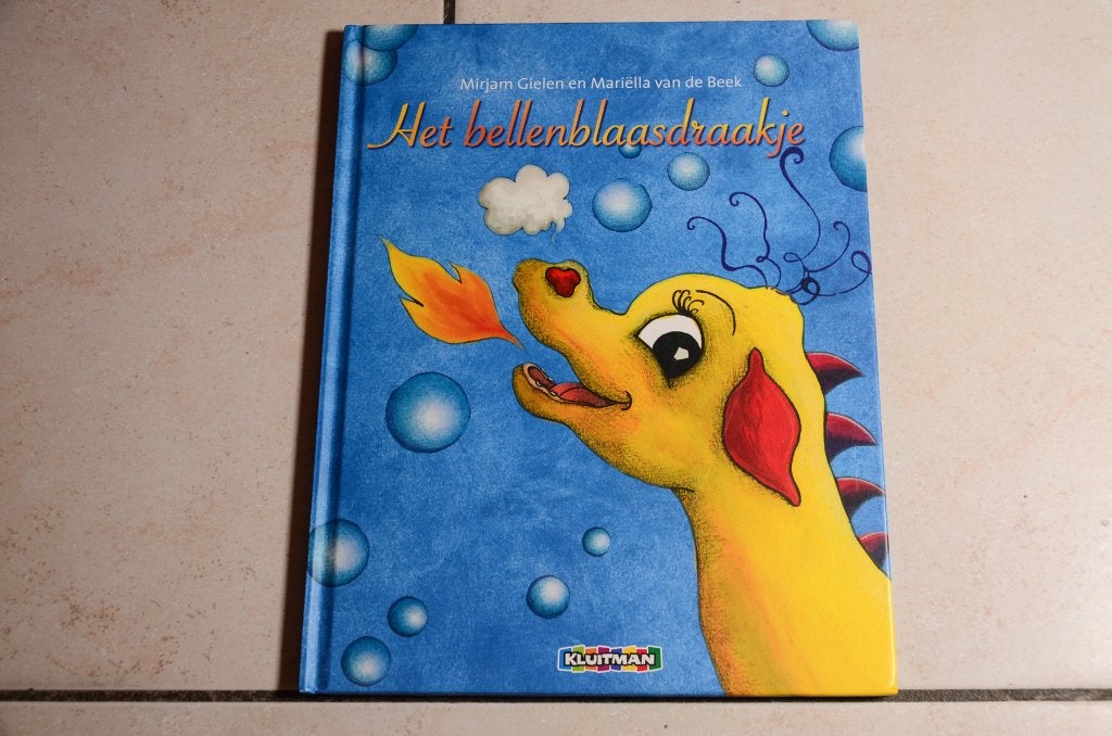Het bellenblaasdraakje Mirjam Gielen en Mariëlla van de Beek, Ophalen of Verzenden, Gelezen, Fictie algemeen, Voorleesboek