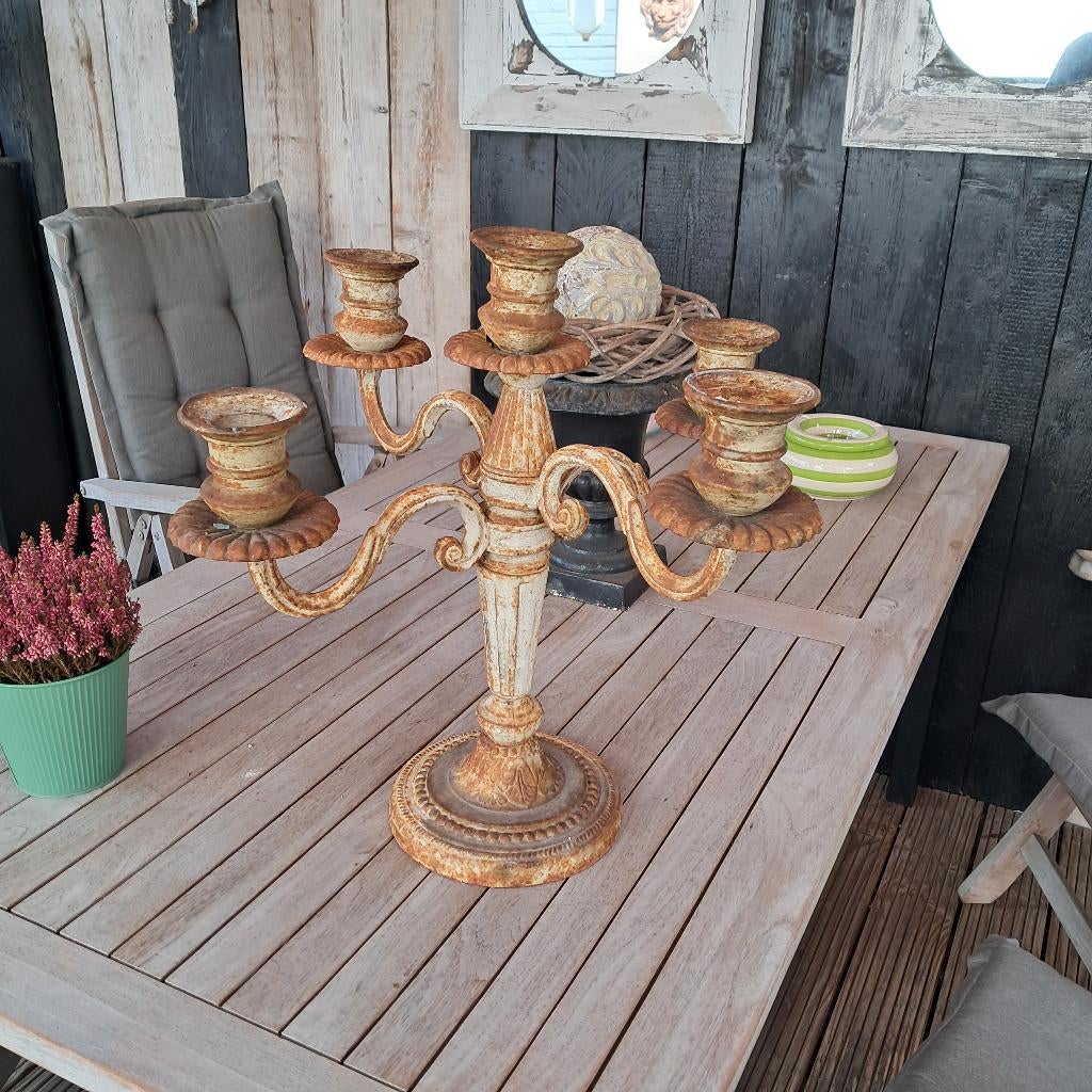 zware 4 armige gietijzeren roestige kandelaar, Ophalen, Overige materialen, Gebruikt, 25 tot 50 cm