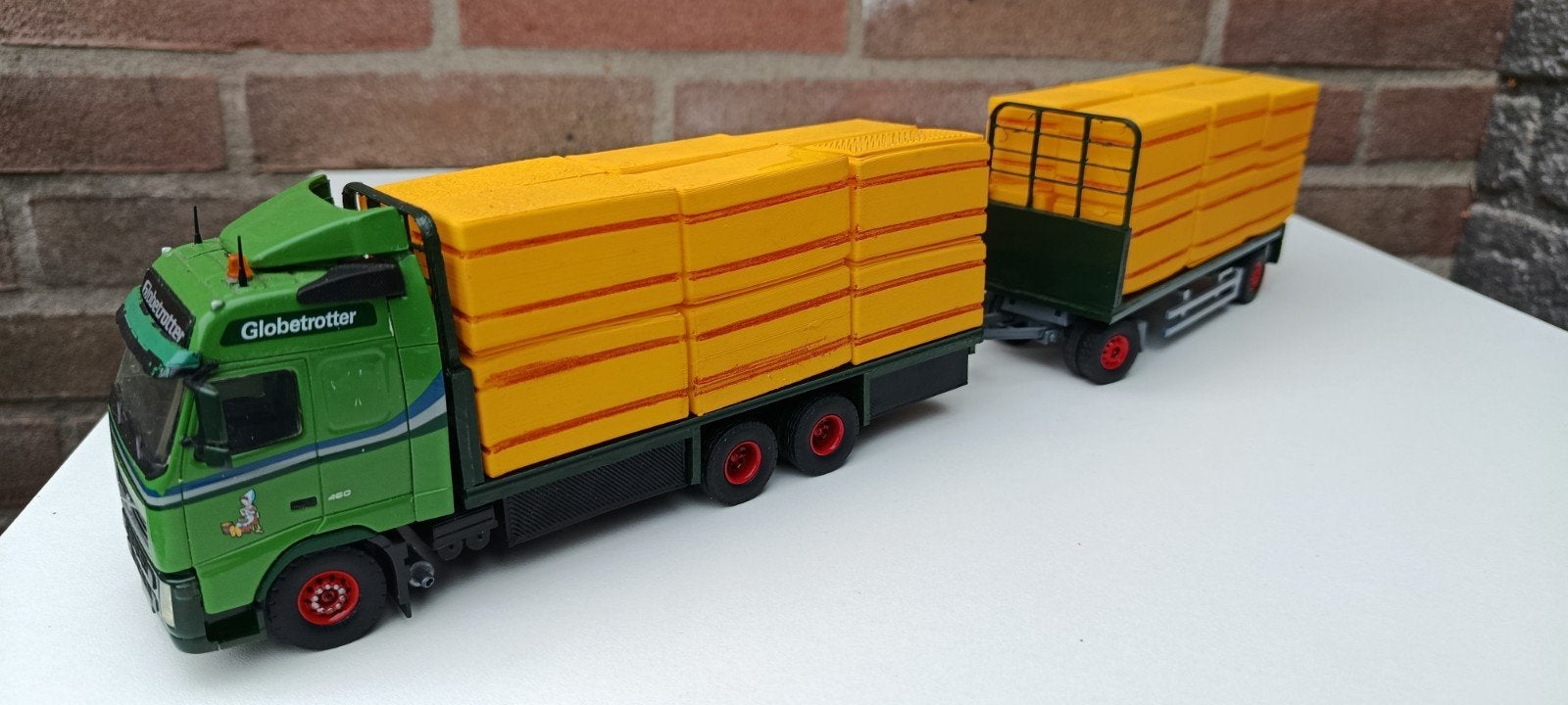 VOLVO FH MET AANHANGER STROBALEN zie omschrijving, Ophalen of Verzenden, Zo goed als nieuw, Bus of Vrachtwagen, Tekno