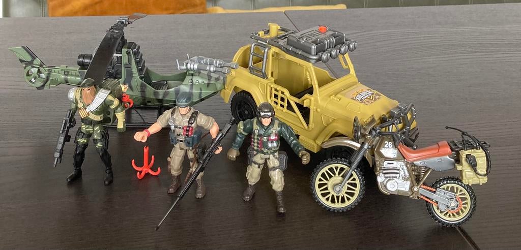 Soldier Force Chap Mei Jeephelikoptermotor en 3 militairen, Verzamelen, Ophalen of Verzenden, Gebruikt