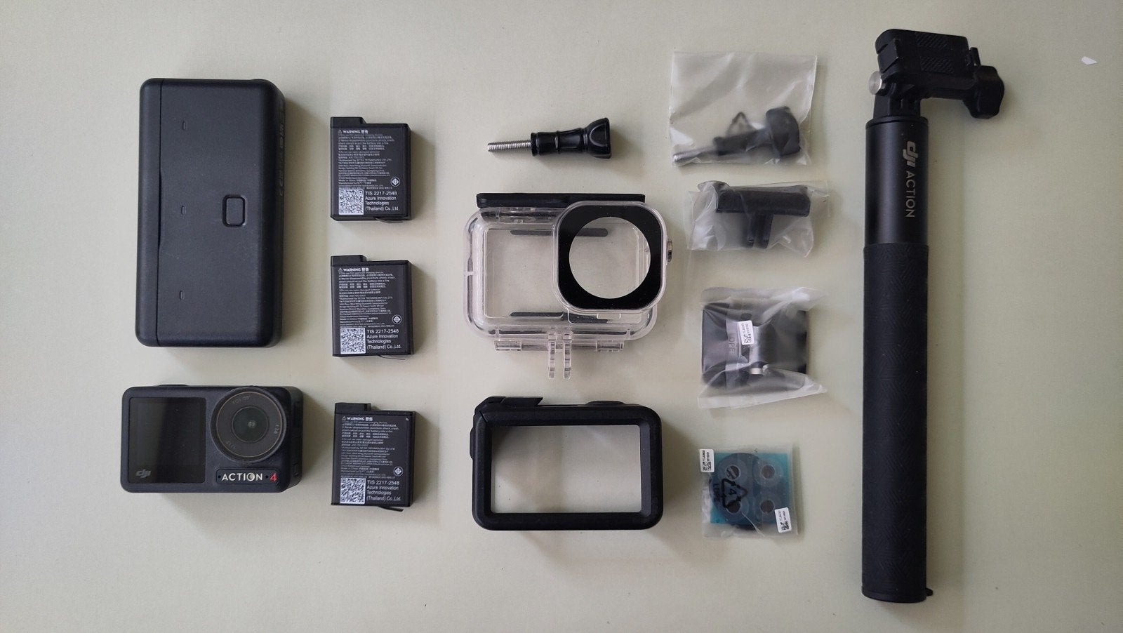 DJI Osmo Action 4 Adventure Combo inc waterdichte behuizing, Ophalen of Verzenden, Zo goed als nieuw, Overige merken