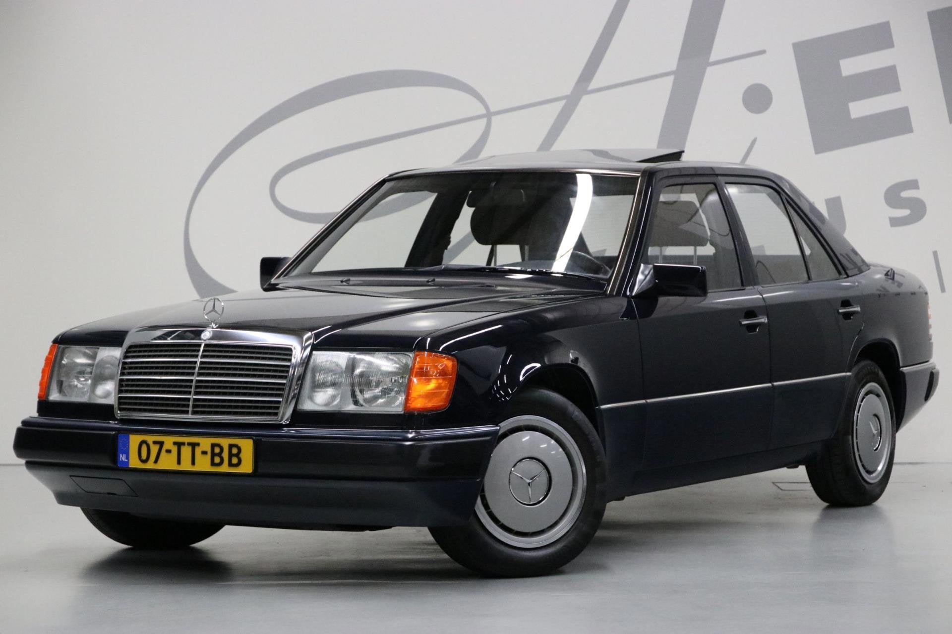 Mercedes-Benz 200-500 (W124) 200 E/ Schuifdak/, Auto's, Gebruikt, 4 cilinders, Blauw, Bedrijf